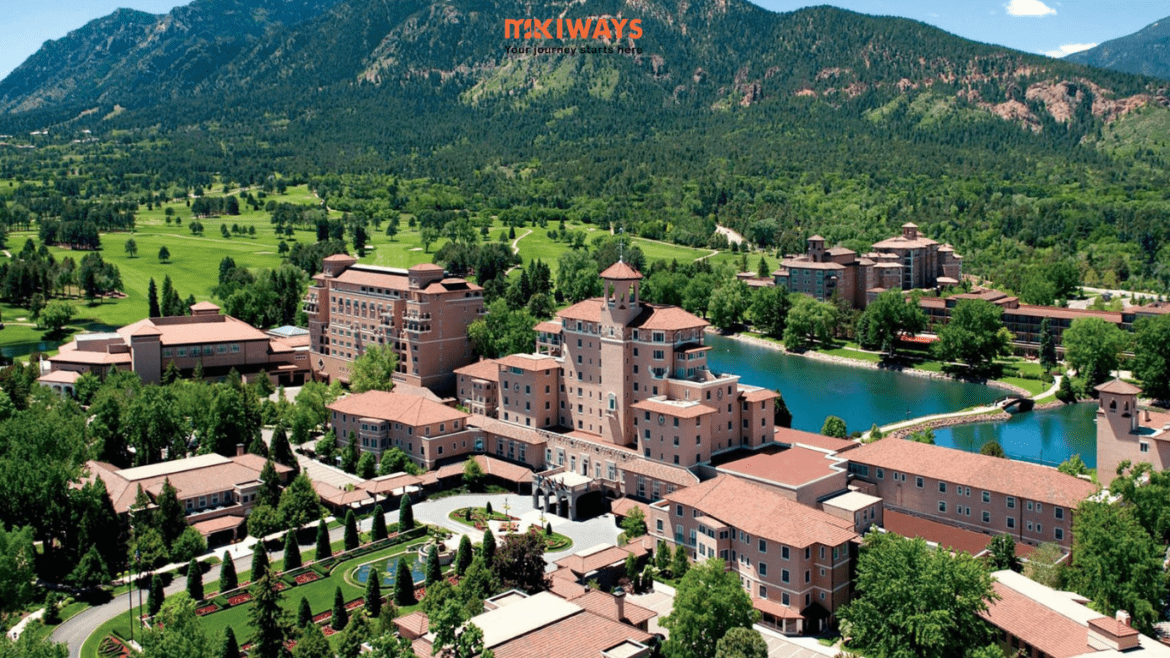 Thực tập Tiền sảnh tại The Broadmoor - Mikiways